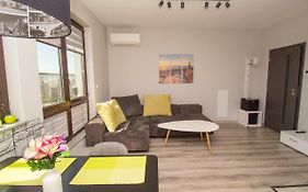 Vista Suites